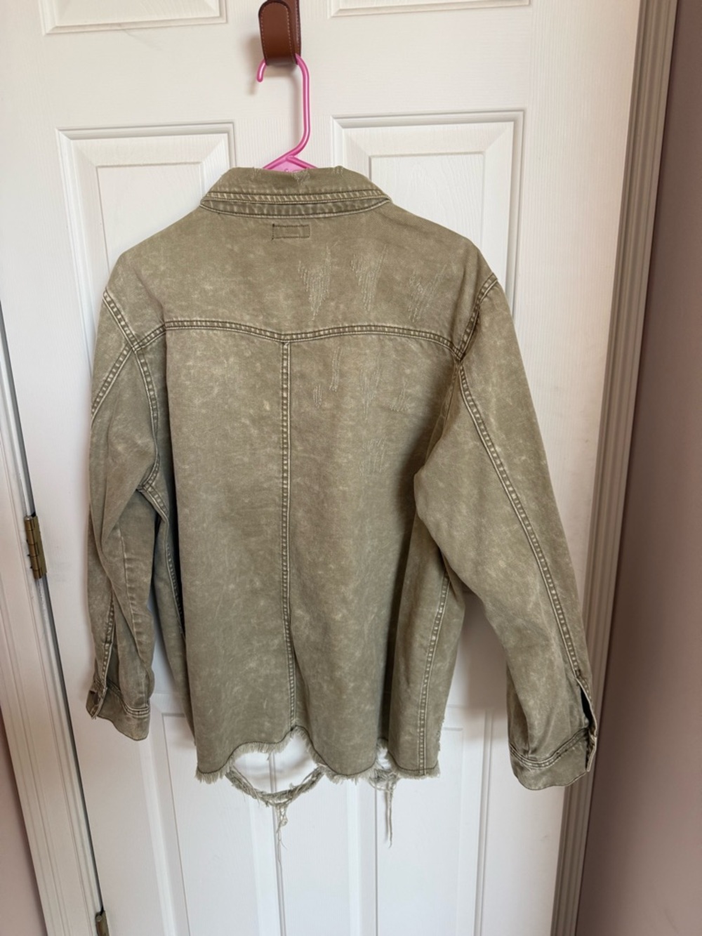 Distressed Jean jacket - Picture 5 of 5
